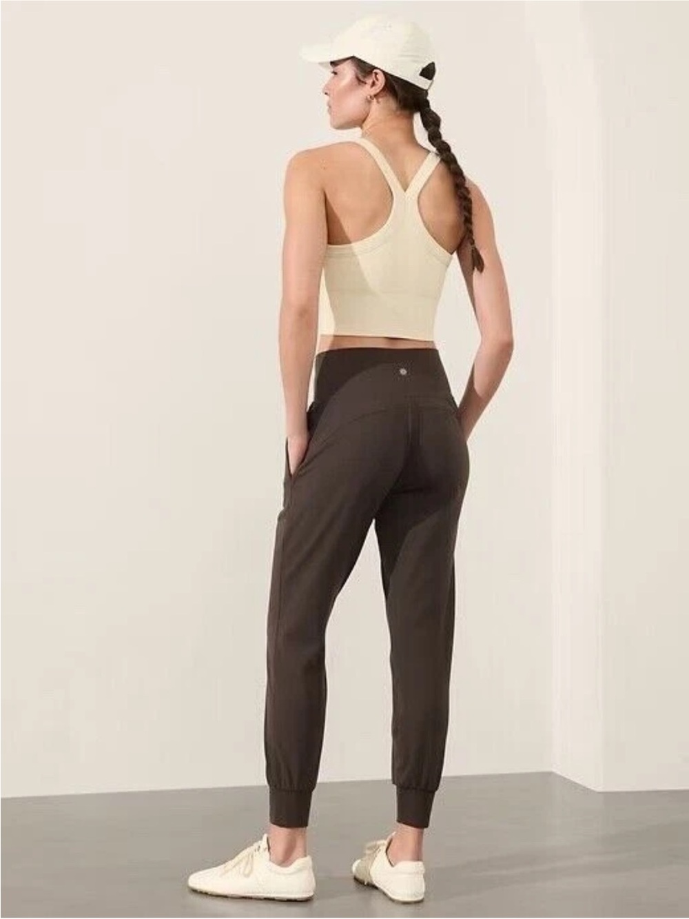 ATHLETA Salutation Jogger in Brown
